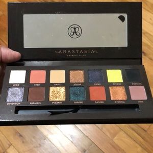 Anastasia Beverly Hills Prism Palette